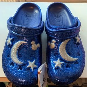 NWT Disney Parks Wishes Come True Crocs M7/W9.